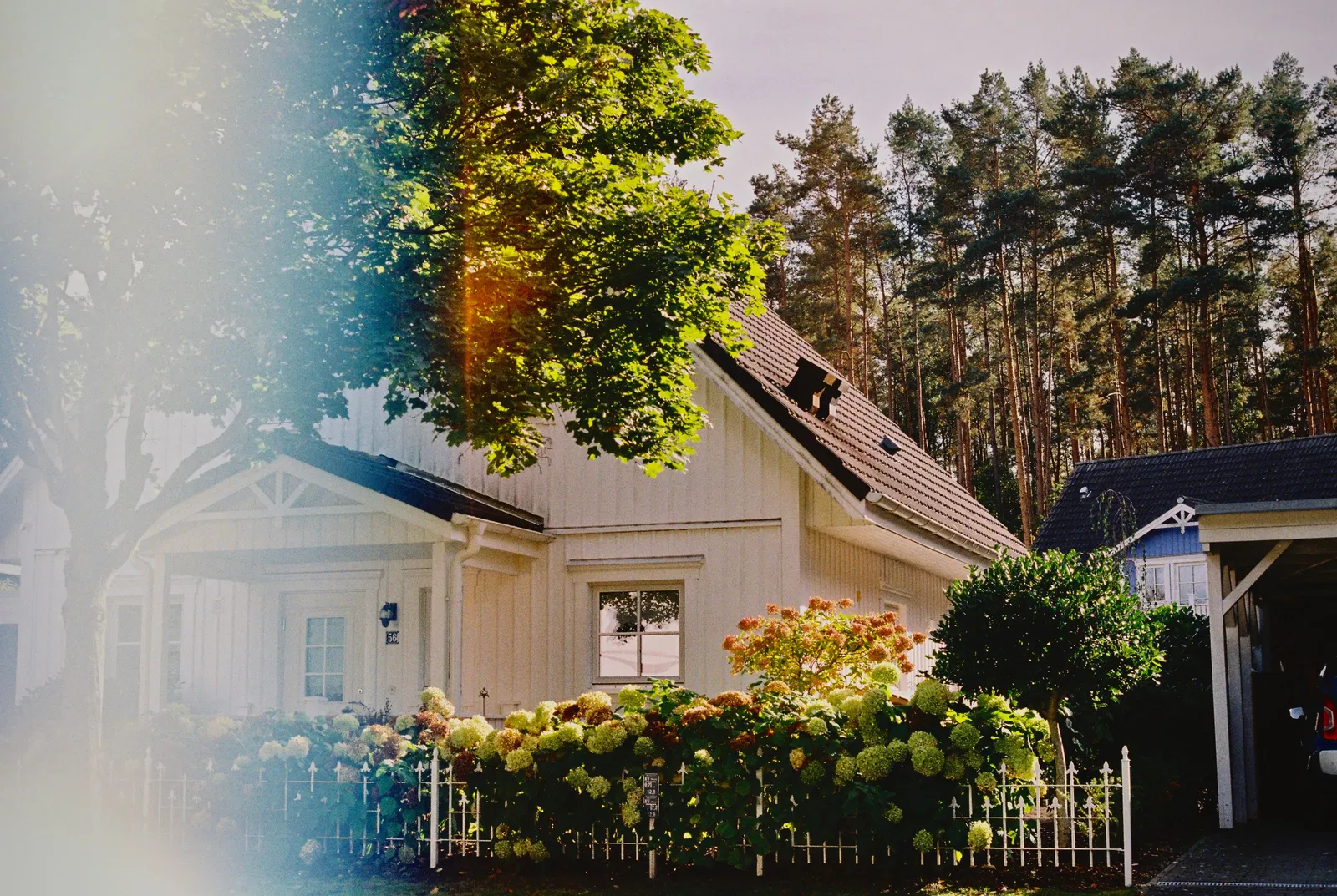 Freundliches Haus in grüner Umgebung als persönlicher Rückzugsort